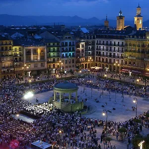 Iraipe Hostal Auto Check-in Pamplona